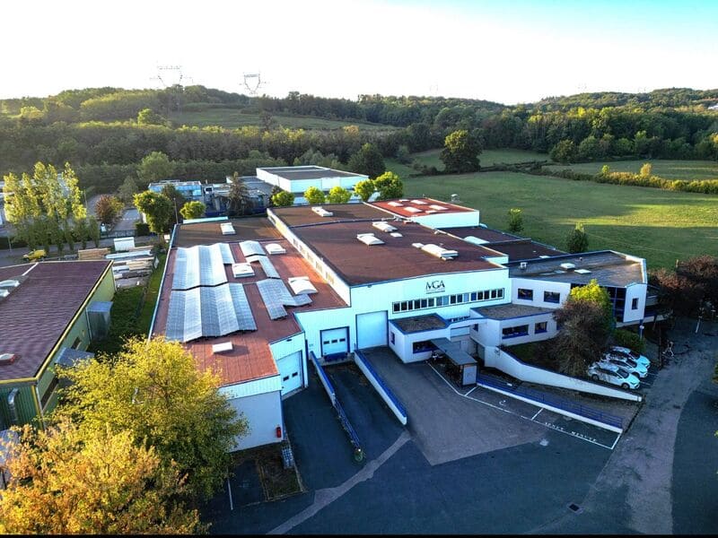 Chronicles of a small businessman who dreams of reenchanting France – Episode 33